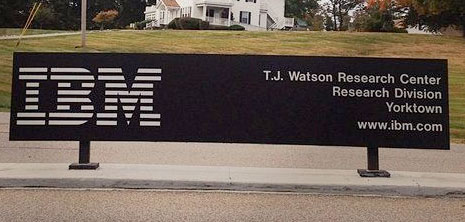 Cartel de IBM en el laboratorio de Yorktown Heights